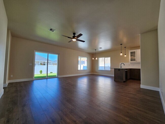 Building Photo - New Construction in Blackberry Glen Develo...