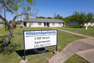 Building Photo - 623 Cliff St