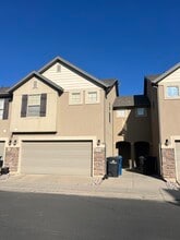 Building Photo - 1284 Lily Pad Dr