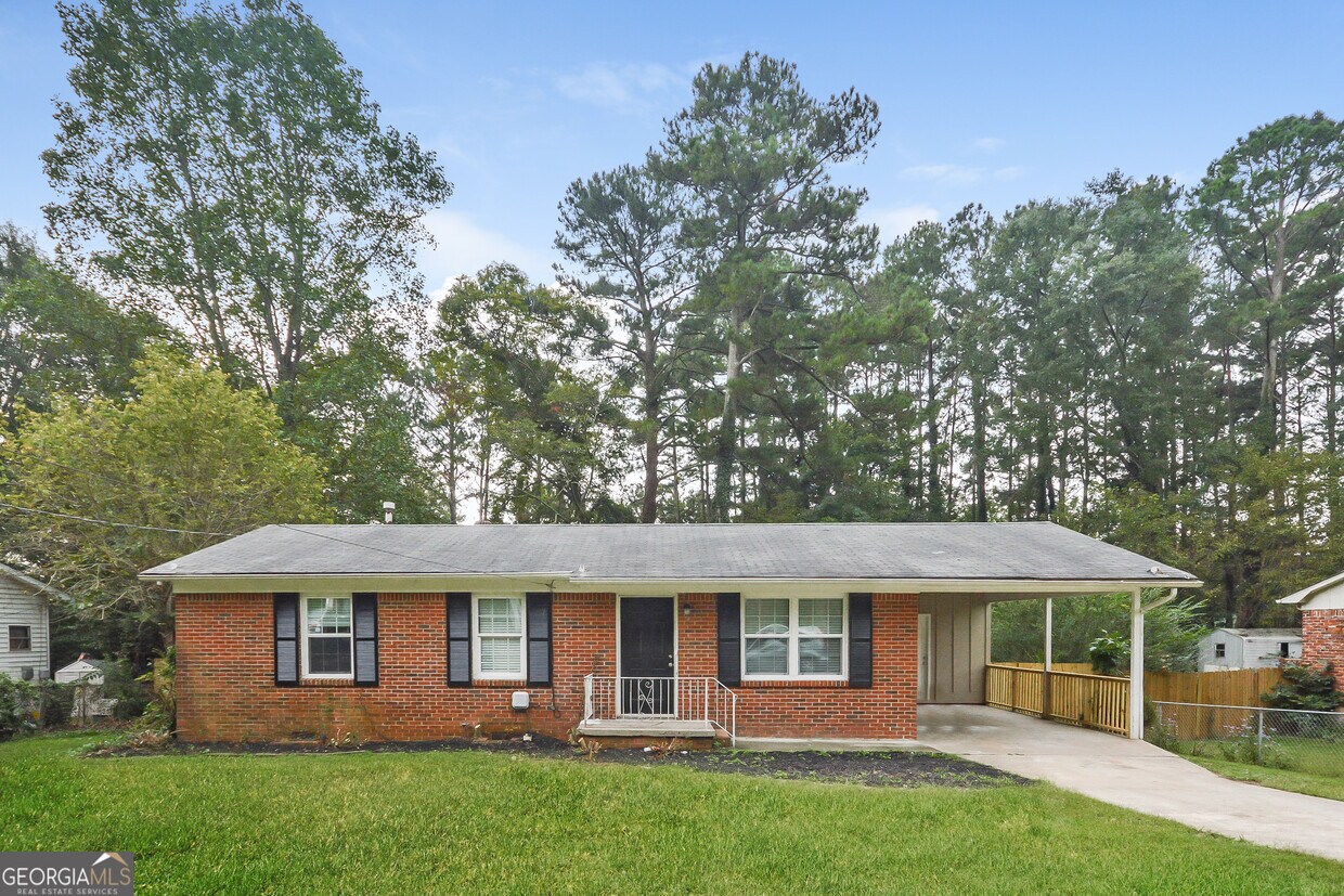 Primary Photo - 464 Pinecrest Dr