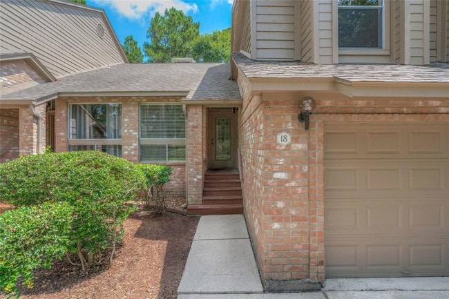 Building Photo - 18 Lakeridge Drive