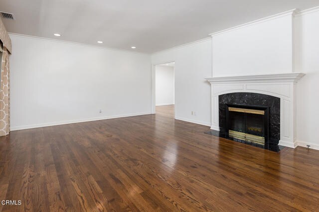 Building Photo - 4650 Encinas Dr