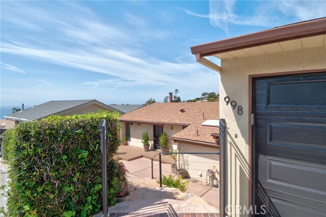 Building Photo - 998 Oriole Dr