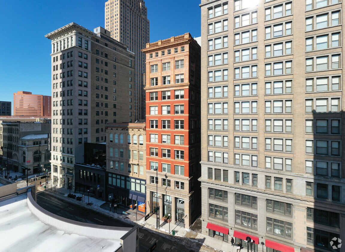 Primary Photo - 18 E 4th St