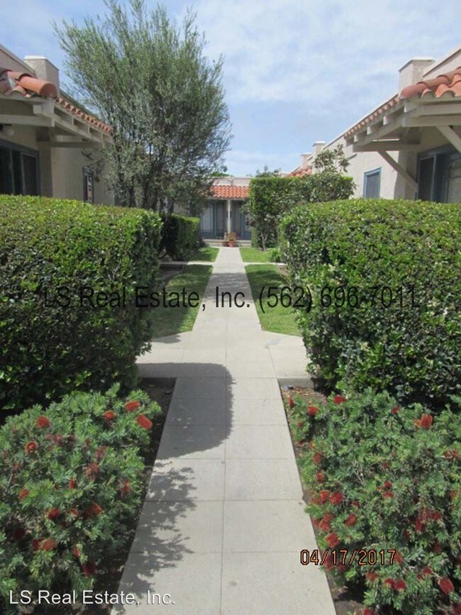 Foto del edificio - 6513 Bright Ave