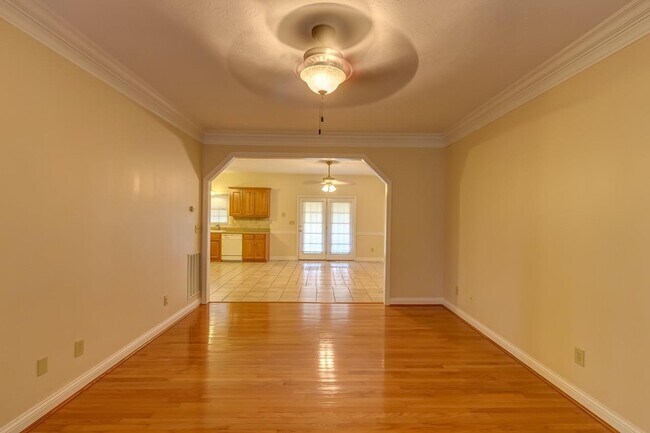 Building Photo - 2790 Mable Ln