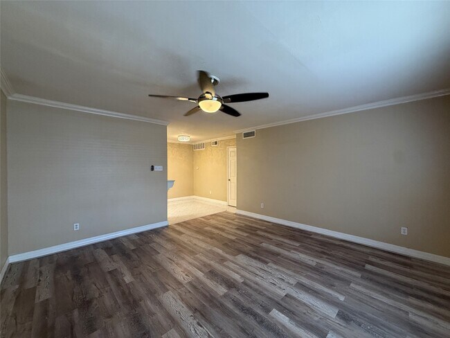 Building Photo - 2250 Bering Dr