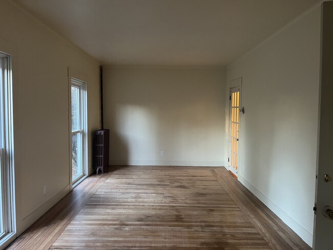 Building Photo - 711 Union St