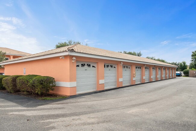 Building Photo - 2097 Hidden Grove Ln