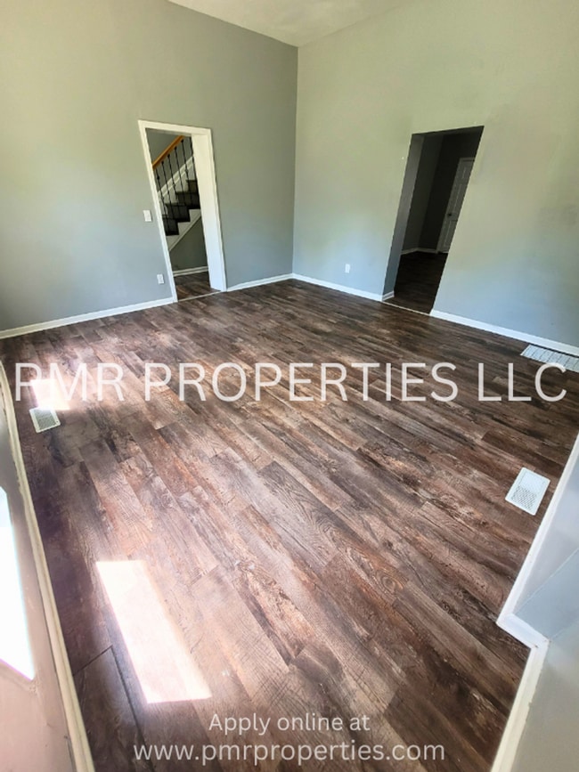 Building Photo - AVAILABLE SOON! 3 Bedrooms/2 Bathroom House