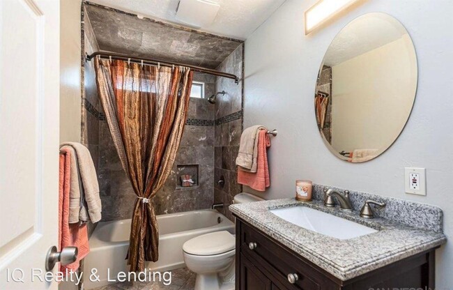Building Photo - 3 br, 3 bath House - 766 Alveda Ave