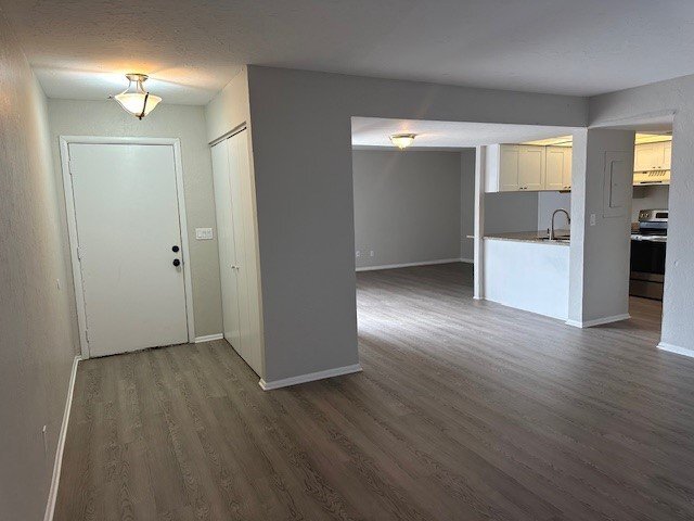Building Photo - Sarasota Townhome For Rent