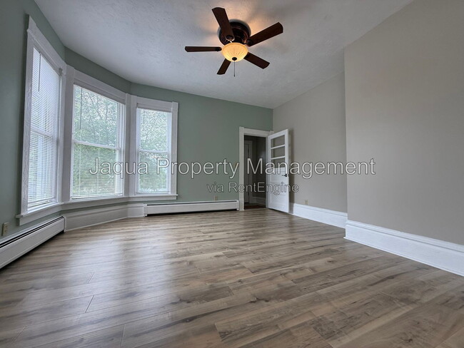 Building Photo - 508 N James St