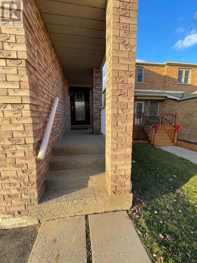 Building Photo - 2943 Gulfstream Way