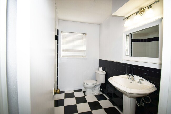 Foto del edificio - 1806 Cedarwood Ct