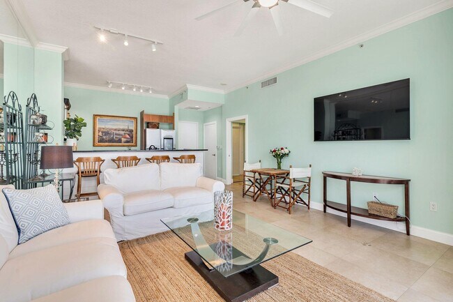 Building Photo - 1551 N Flagler Dr