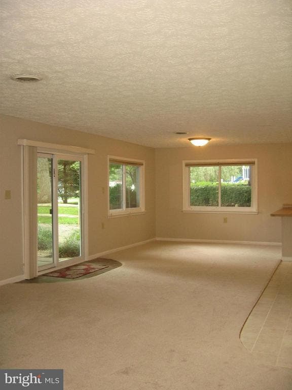 Foto del edificio - 165 Natalie Ln