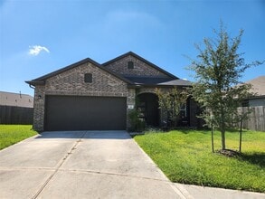 Building Photo - 411 Alaska Cedar Dr