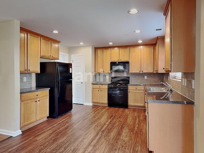 Building Photo - 4362 Walforde Blvd