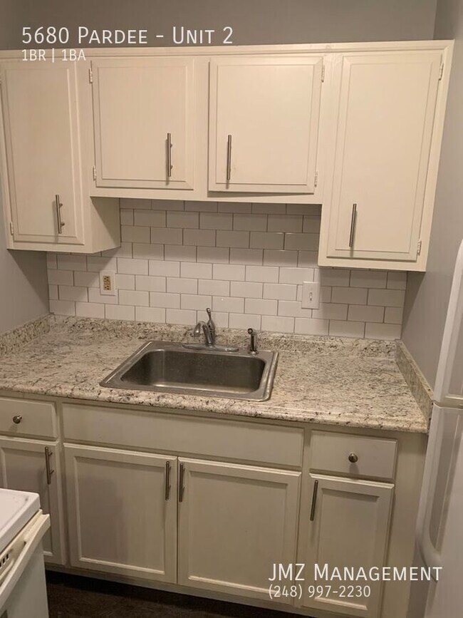 Building Photo - 5680 Pardee-Unit 2