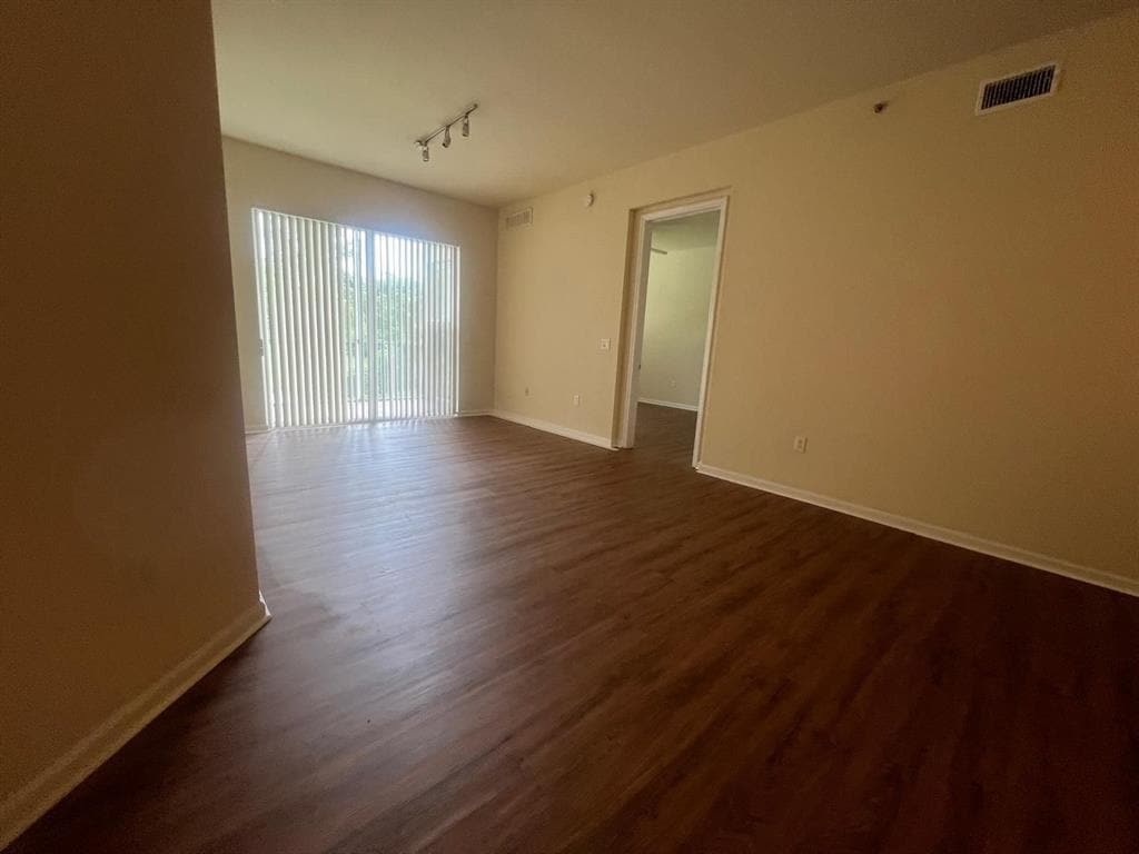 Primary Photo - 3500 Oaks Clubhouse Dr
