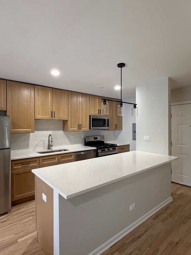 Foto del edificio - 2411 N Kennicott Dr