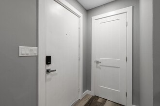 Interior Photo - Elizabeth Green