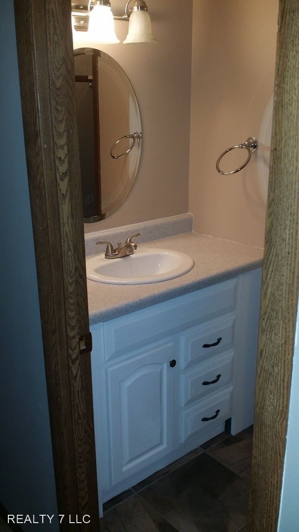 Foto del edificio - 1667 Cedarwood Dr