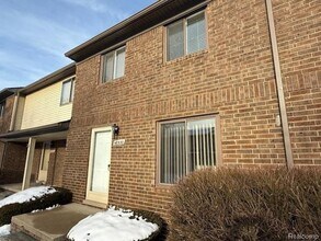 Building Photo - 48530 Sugarbush Rd