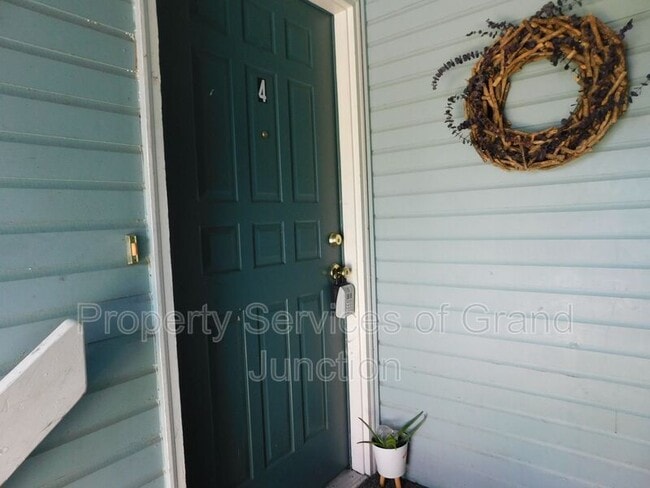 Photo - 570 Dawn Ct Apartment