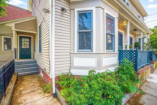 Foto del edificio - 11 Elmwood Ave