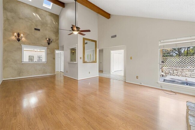 Foto del edificio - 6400 Paintbrush Hollow