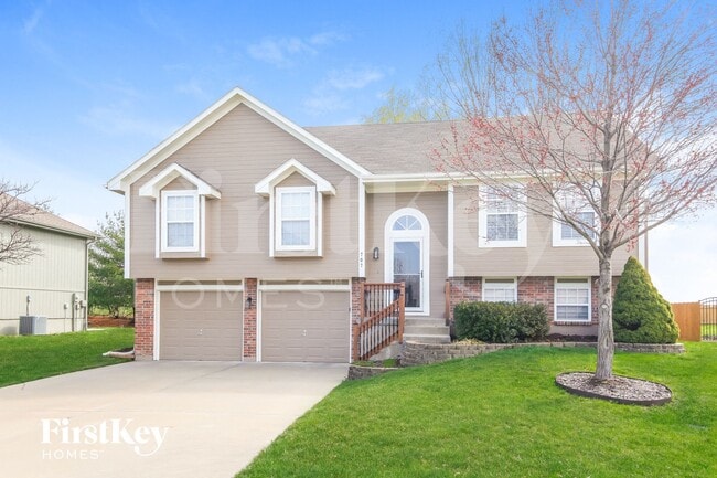 Building Photo - 707 Corrington Dr