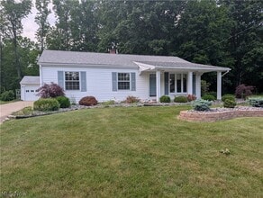Building Photo - 2543 Burlingham Dr