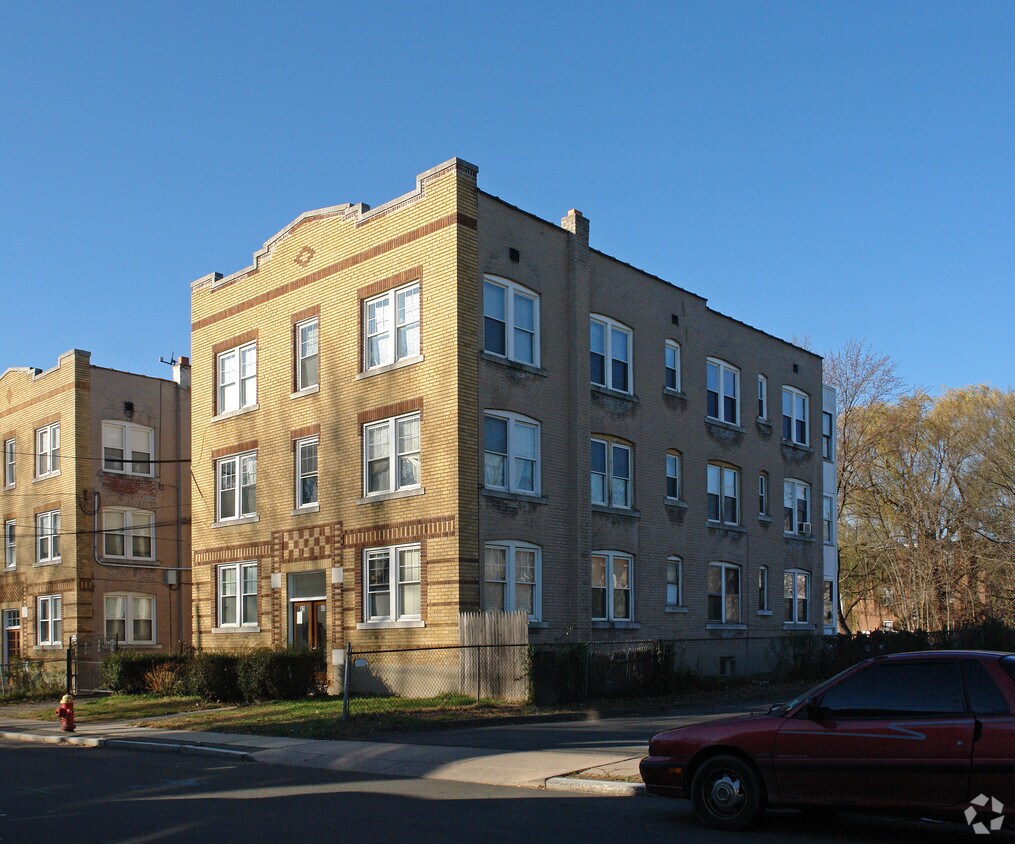 Building Photo - 40-42 Wilson St