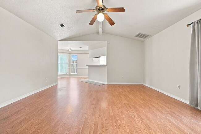 Foto del edificio - 148 Meadowbrook Ct