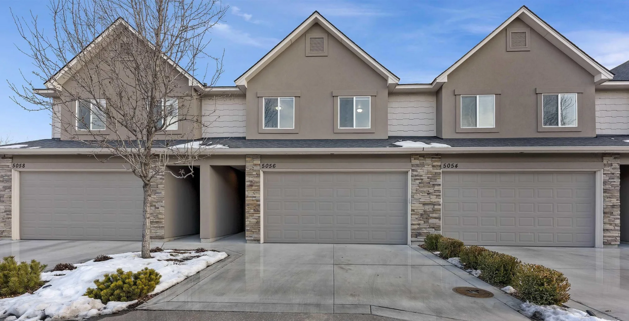 Foto principal - 5056 N Alworth St