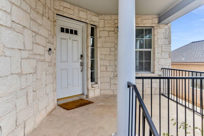 Building Photo - 24930 Crescent Trce