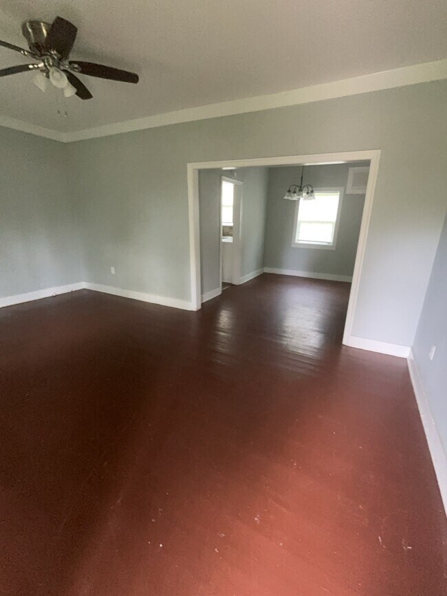 Foto del edificio - 131 Grandview Cir