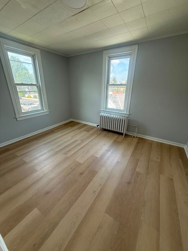 Building Photo - 207 Chester Pike