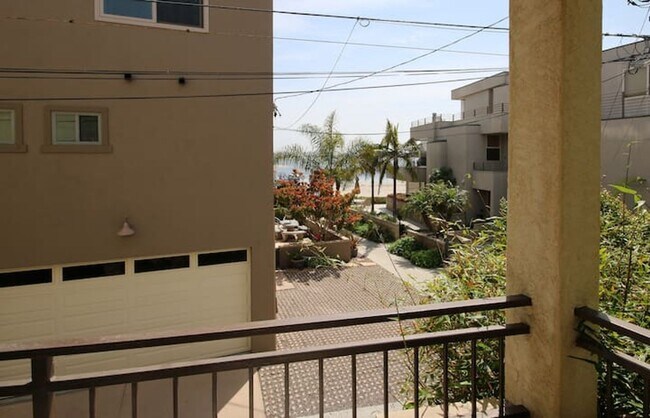 Foto del edificio - Ocean views, downtown, bay, luxury big SFH. Gustavo Lopez AMSI