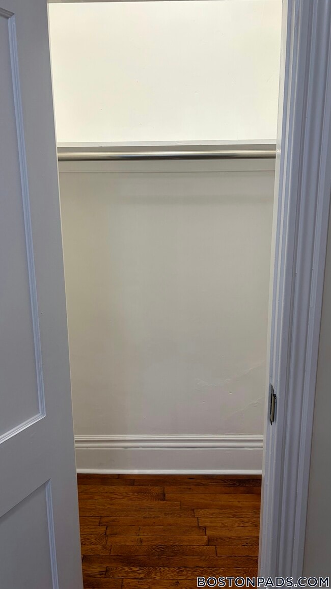 Foto del edificio - 27 Park Dr