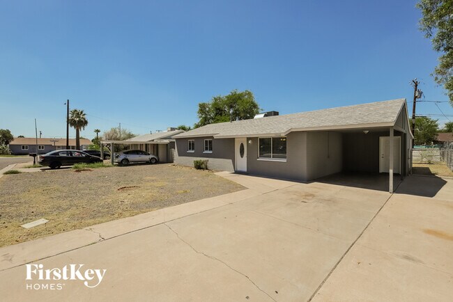 Building Photo - 10008 N 16th Dr