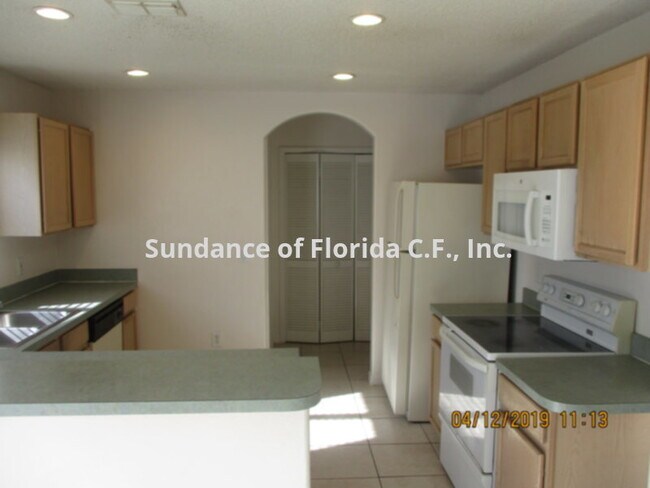 Building Photo - 14337 Sun Bay Dr