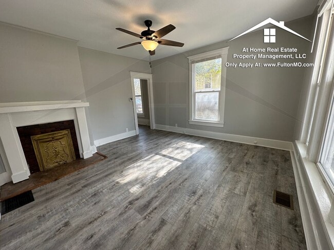 Building Photo - 1016 N Bluff St