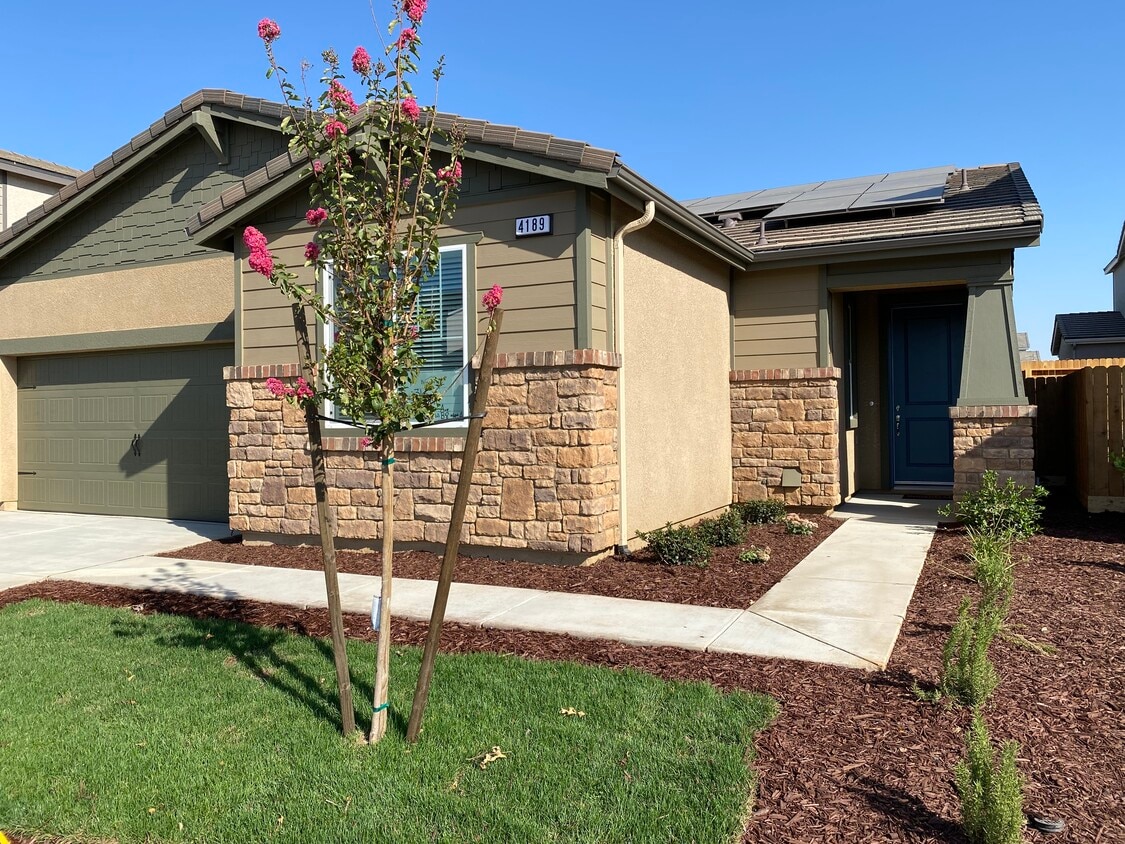 4189 San Jose Ave, Clovis, CA 93619 House Rental in Clovis, CA