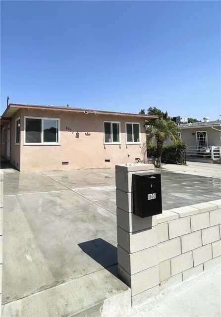 Primary Photo - 8600 Tilden Ave