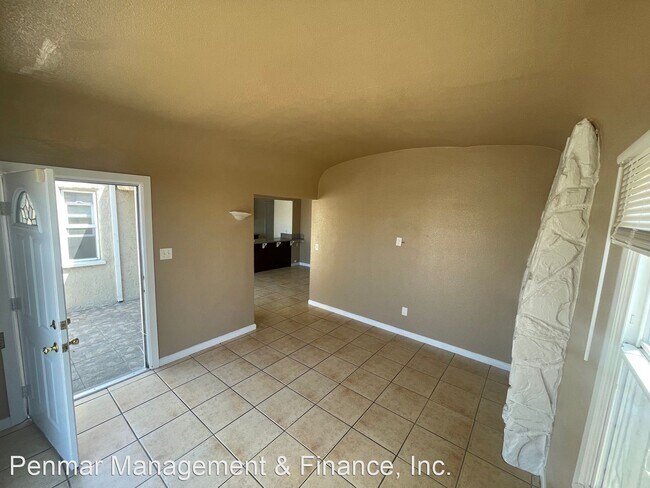 Building Photo - 3 br, 1 bath House - 1412 W 91st ST