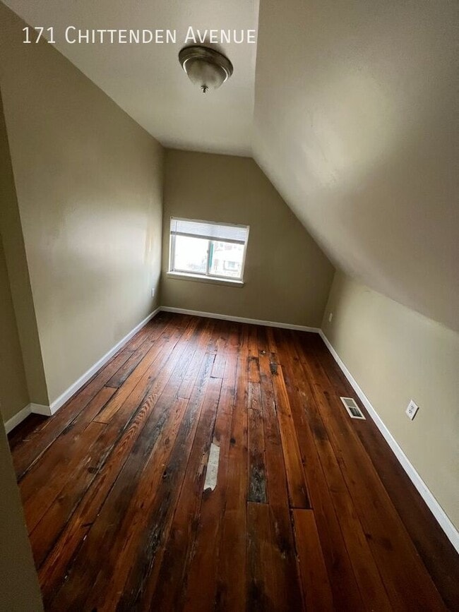 Foto del edificio - 171 Chittenden Ave