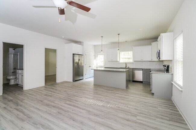 Foto del edificio - 219 Claudette Dr, Gastonia, NC